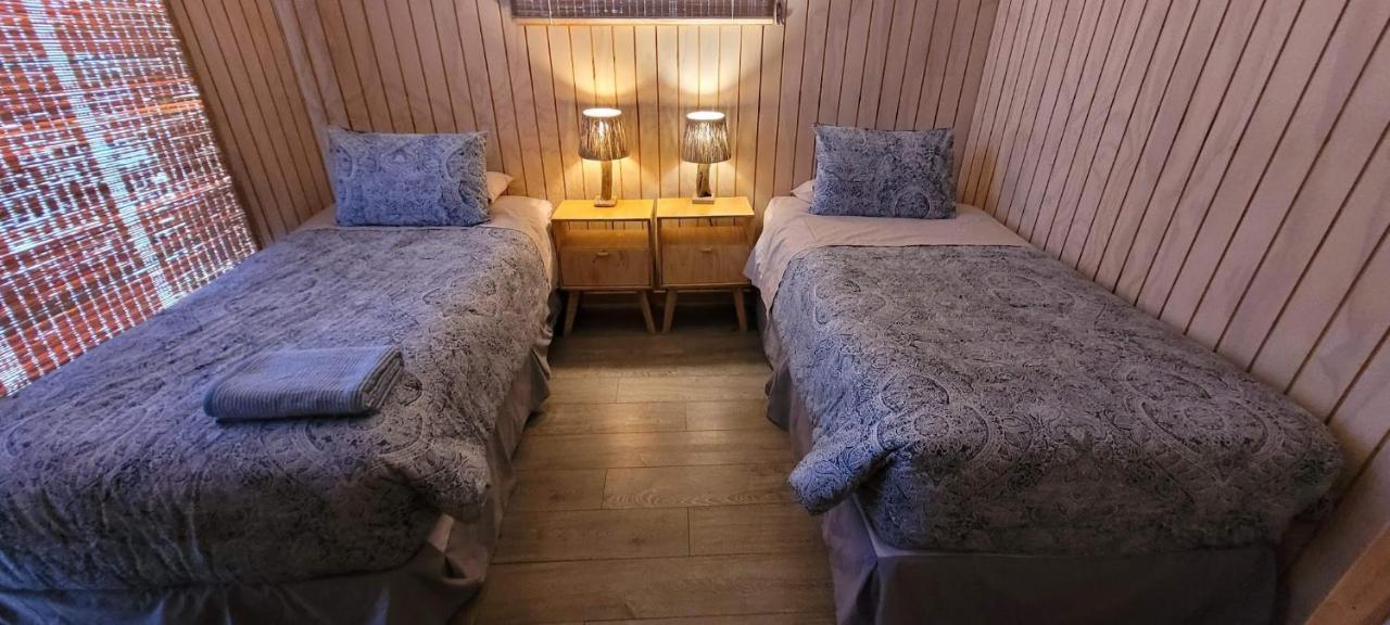 Cabana En Laguna Azul Patagonia Bagual Villa Torres del Paine National Park Екстериор снимка
