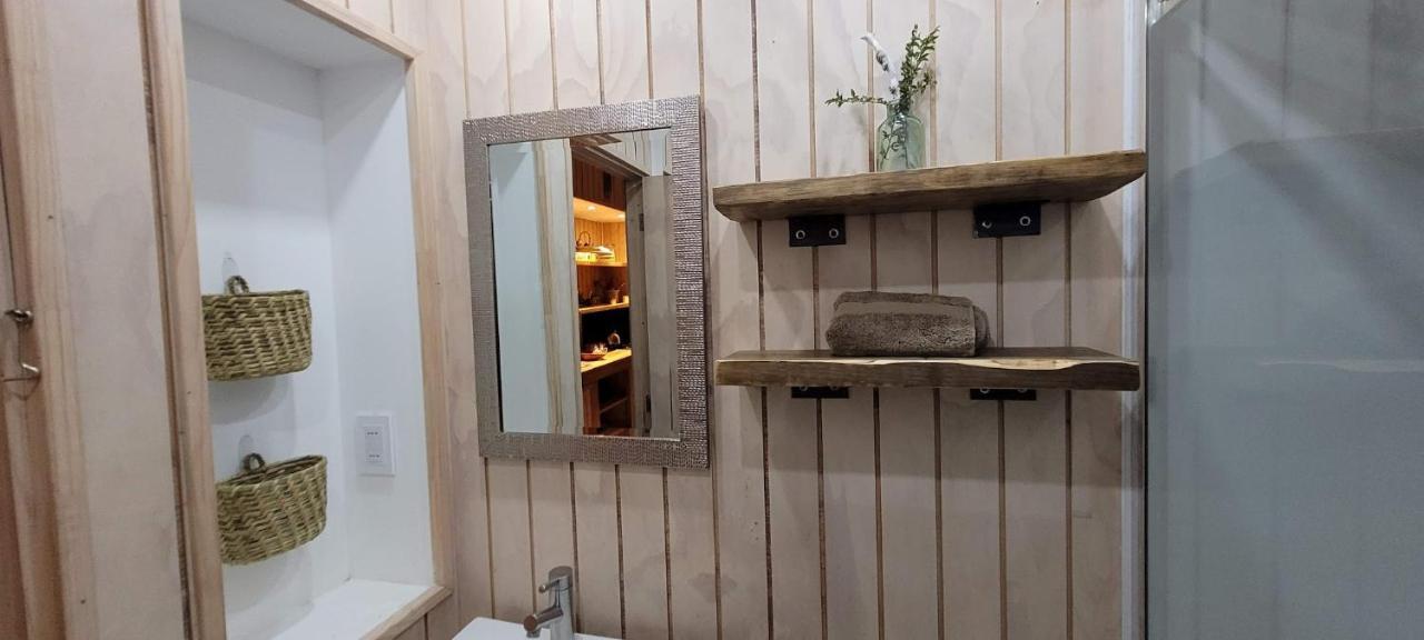 Cabana En Laguna Azul Patagonia Bagual Villa Torres del Paine National Park Екстериор снимка
